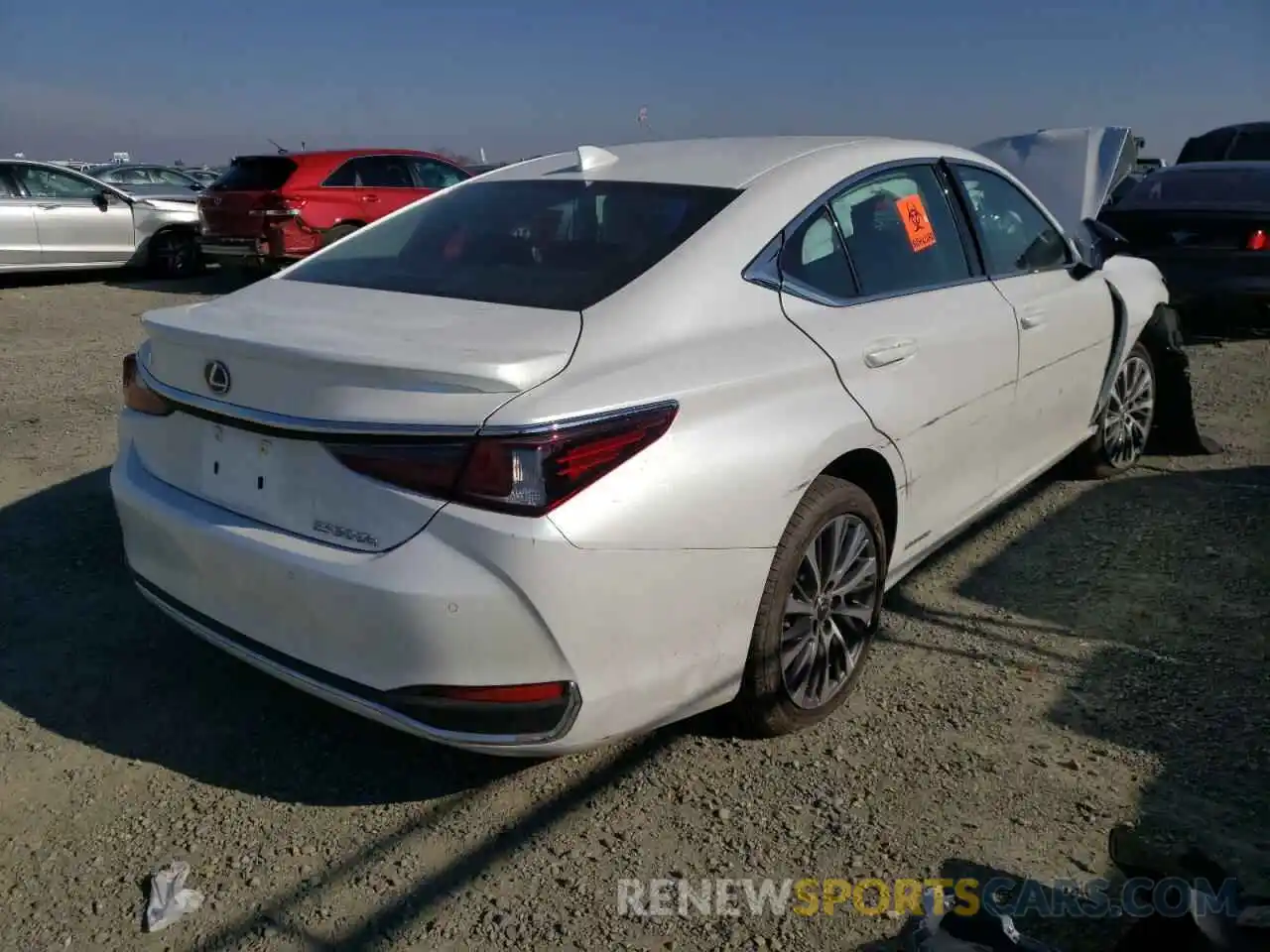 4 Photograph of a damaged car 58ADA1C19MU012045 LEXUS ES300 2021