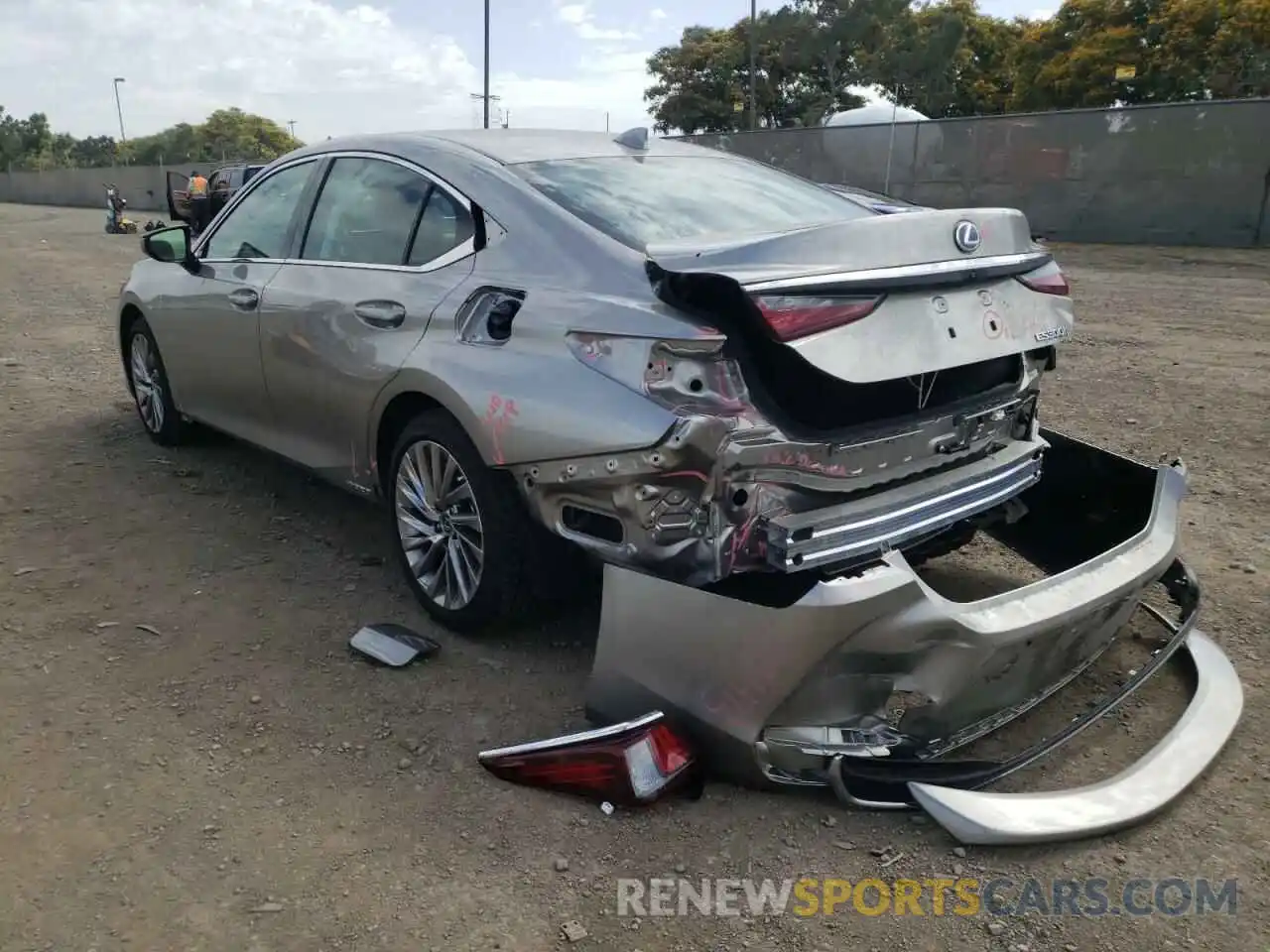 3 Photograph of a damaged car 58AEA1C11MU011766 LEXUS ES300 2021