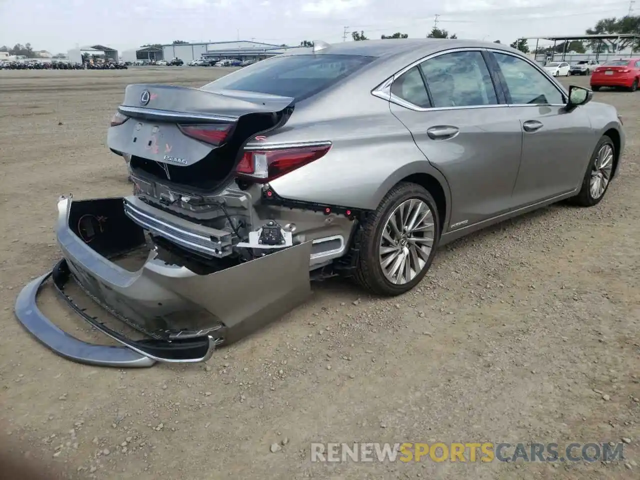 4 Photograph of a damaged car 58AEA1C11MU011766 LEXUS ES300 2021