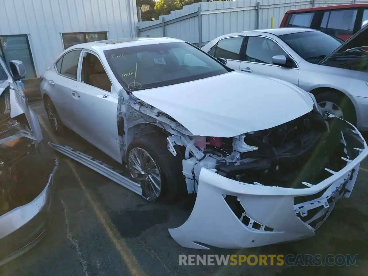 1 Photograph of a damaged car 58AEA1C12MU009847 LEXUS ES300 2021