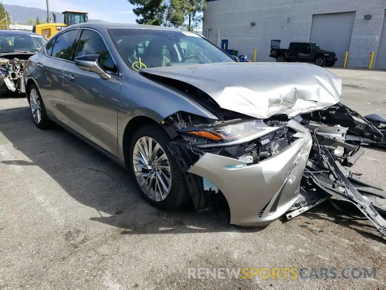 1 Photograph of a damaged car 58AEA1C17MU003946 LEXUS ES300 2021