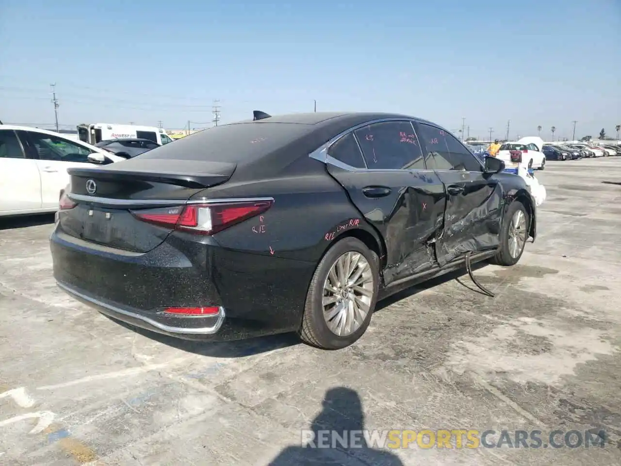 4 Photograph of a damaged car 58AEA1C19MU002054 LEXUS ES300 2021