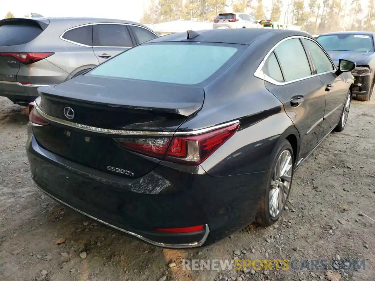 4 Photograph of a damaged car 58AEA1C19MU011093 LEXUS ES300 2021