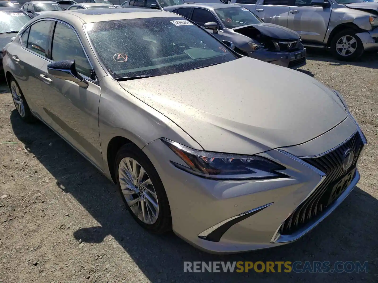 1 Photograph of a damaged car 58AEA1C1XMU001320 LEXUS ES300 2021