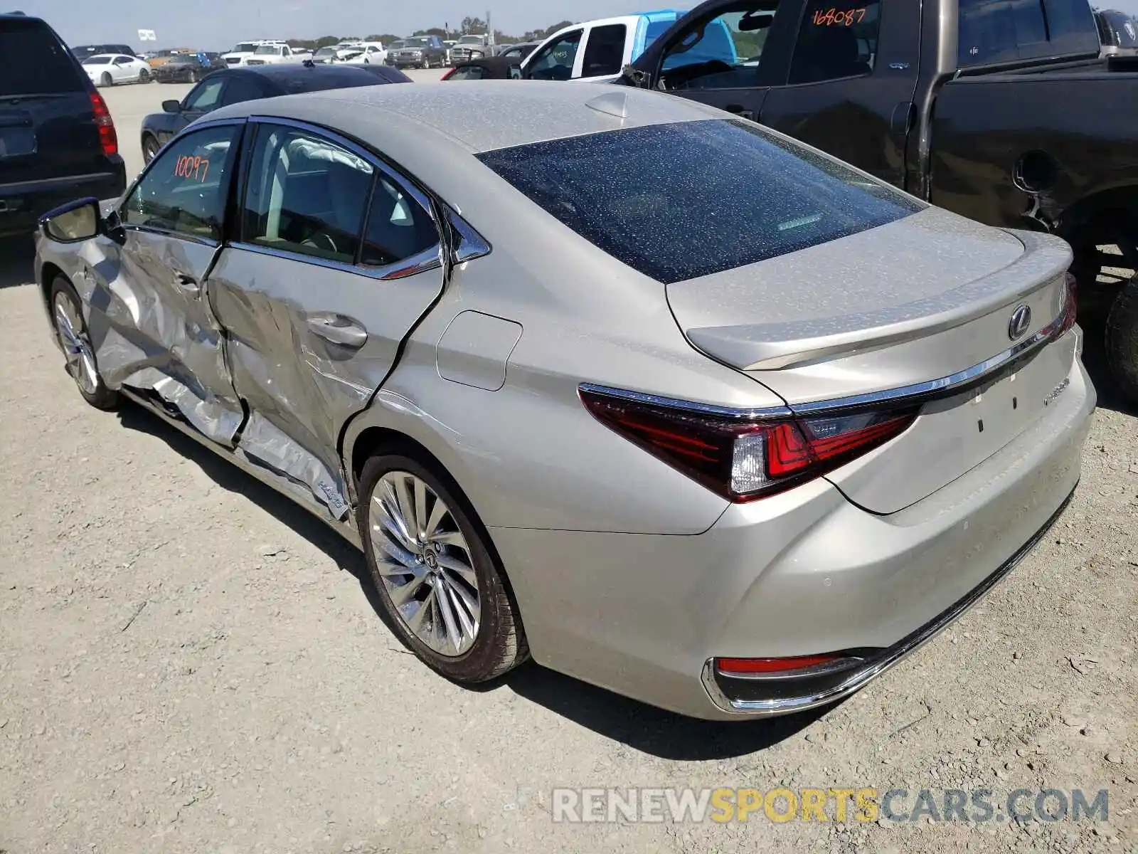 3 Photograph of a damaged car 58AEA1C1XMU001320 LEXUS ES300 2021