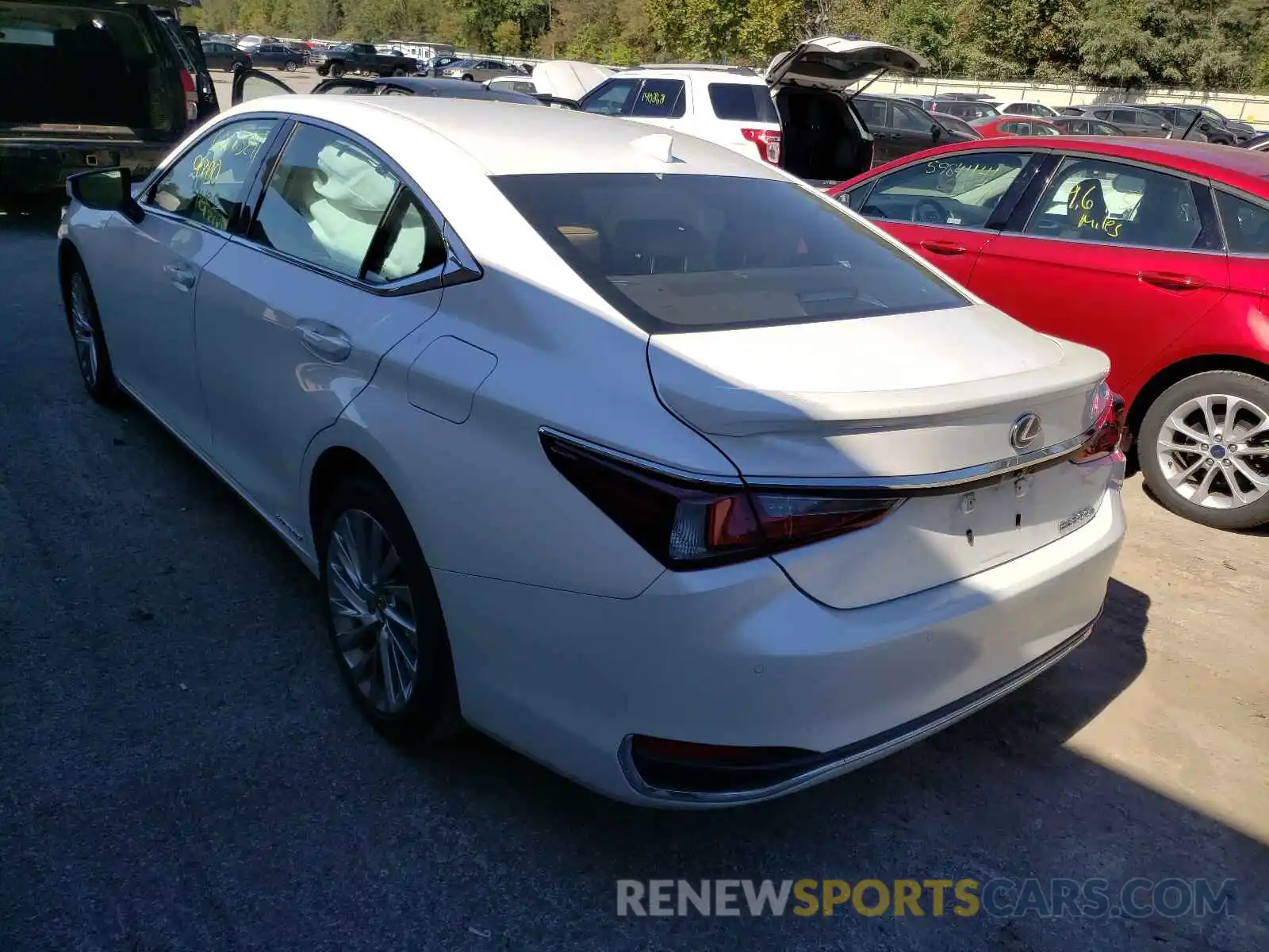 3 Photograph of a damaged car 58AFA1C13MU002278 LEXUS ES300 2021