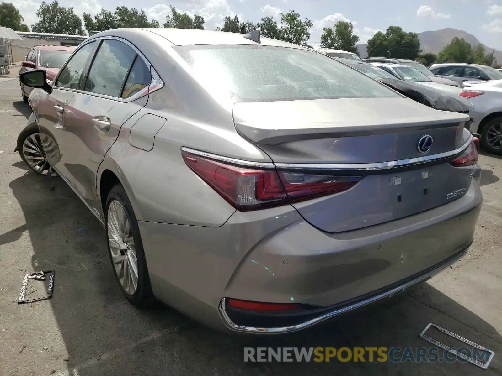 3 Photograph of a damaged car 58AFA1C19MU003435 LEXUS ES300 2021