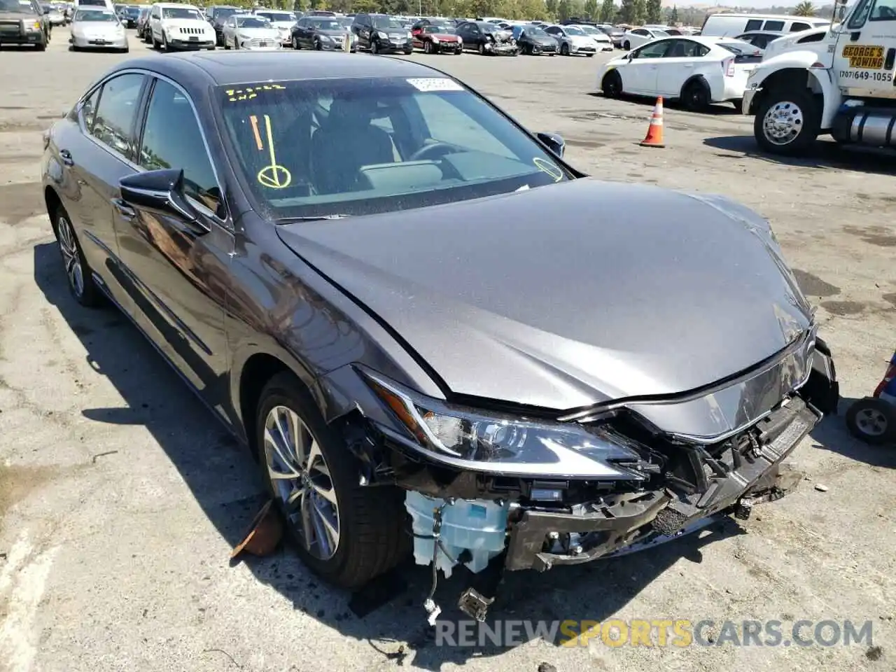 1 Photograph of a damaged car 58ACA1C15NU022908 LEXUS ES300 2022