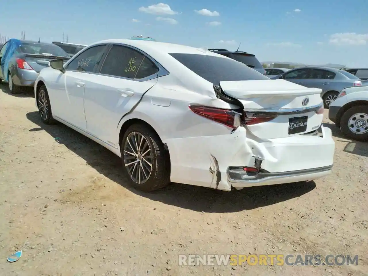 3 Photograph of a damaged car 58ADA1C10NU017748 LEXUS ES300 2022