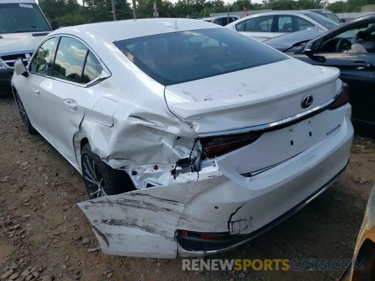 3 Photograph of a damaged car 58ADA1C18NU022163 LEXUS ES300 2022