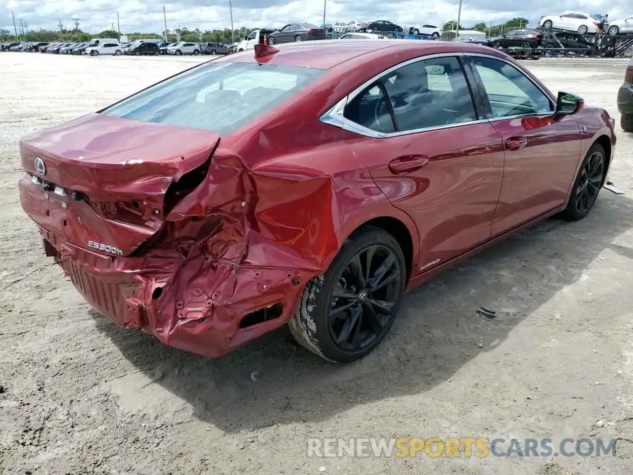 4 Photograph of a damaged car 58AGA1C13NU015523 LEXUS ES300 2022