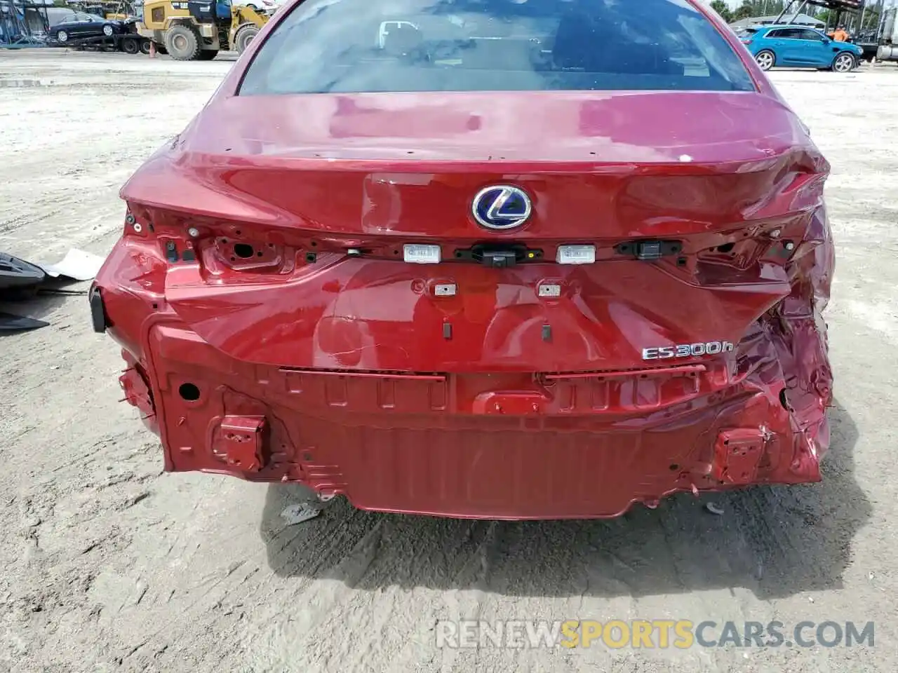 9 Photograph of a damaged car 58AGA1C13NU015523 LEXUS ES300 2022