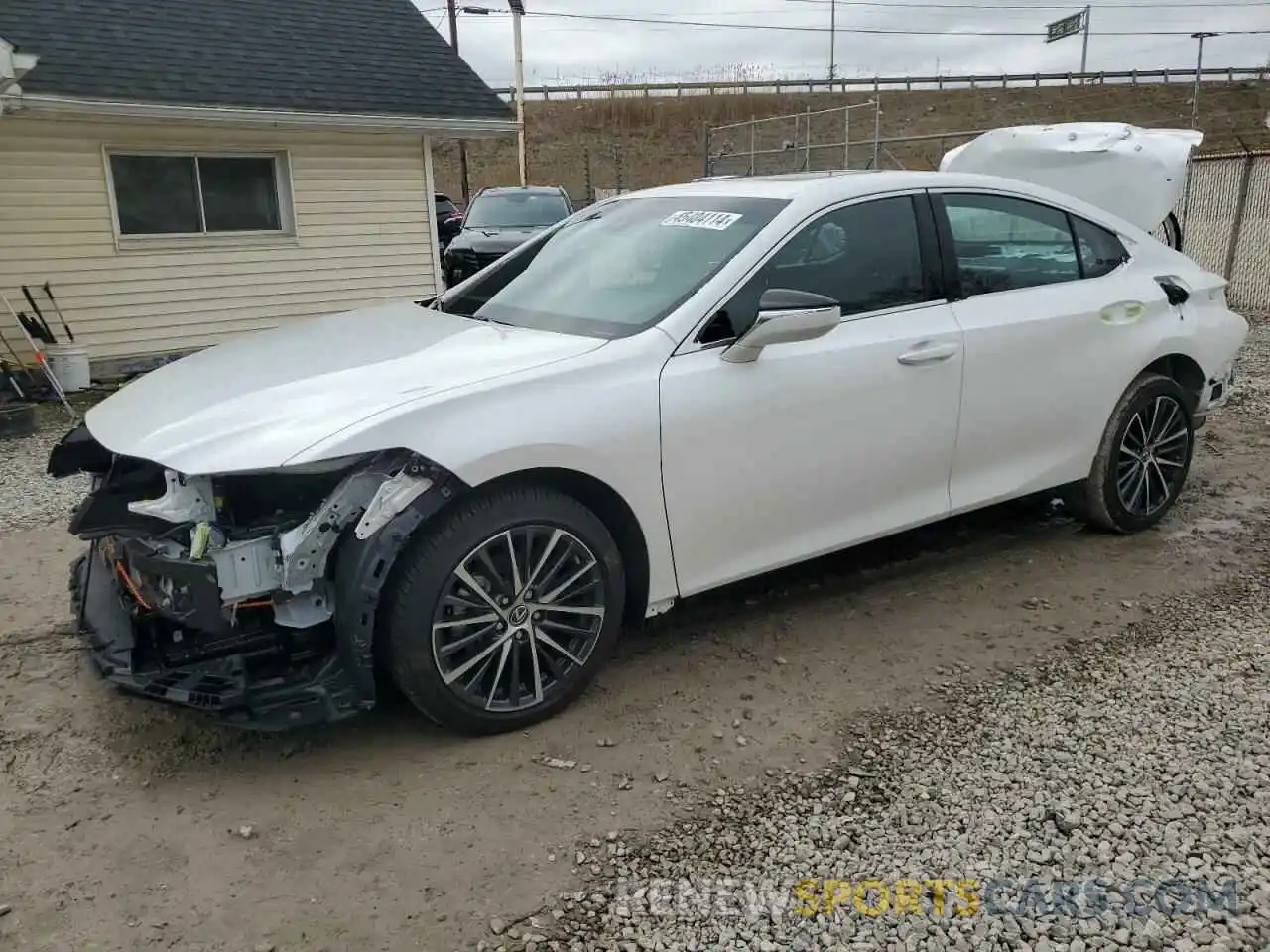 1 Photograph of a damaged car 58ADA1C19RU038507 LEXUS ES300 2024