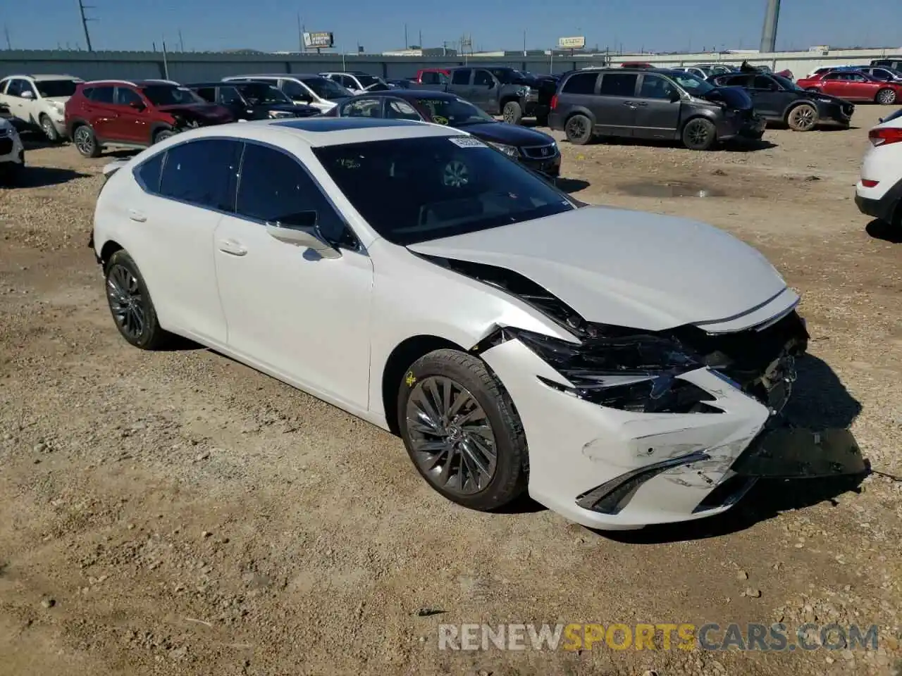 4 Photograph of a damaged car 58AFA1C11RU039482 LEXUS ES300 2024