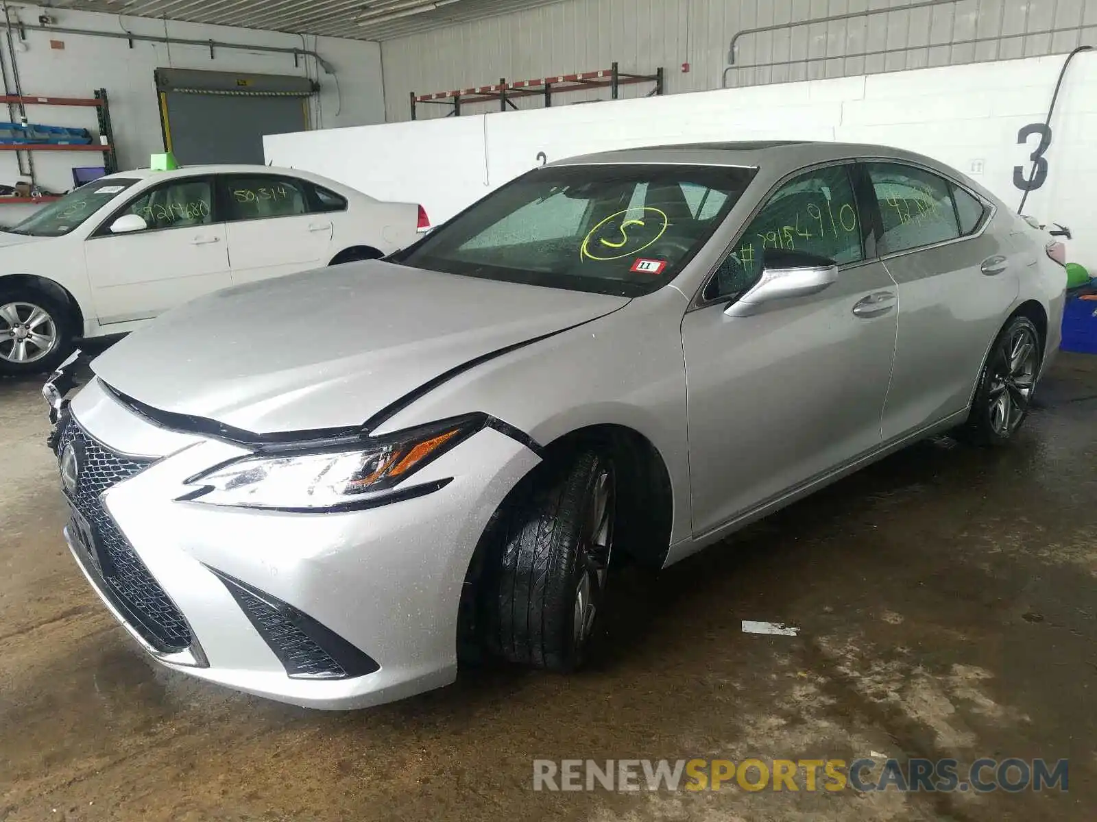 2 Photograph of a damaged car 58ABZ1B10KU002731 LEXUS ES350 2019