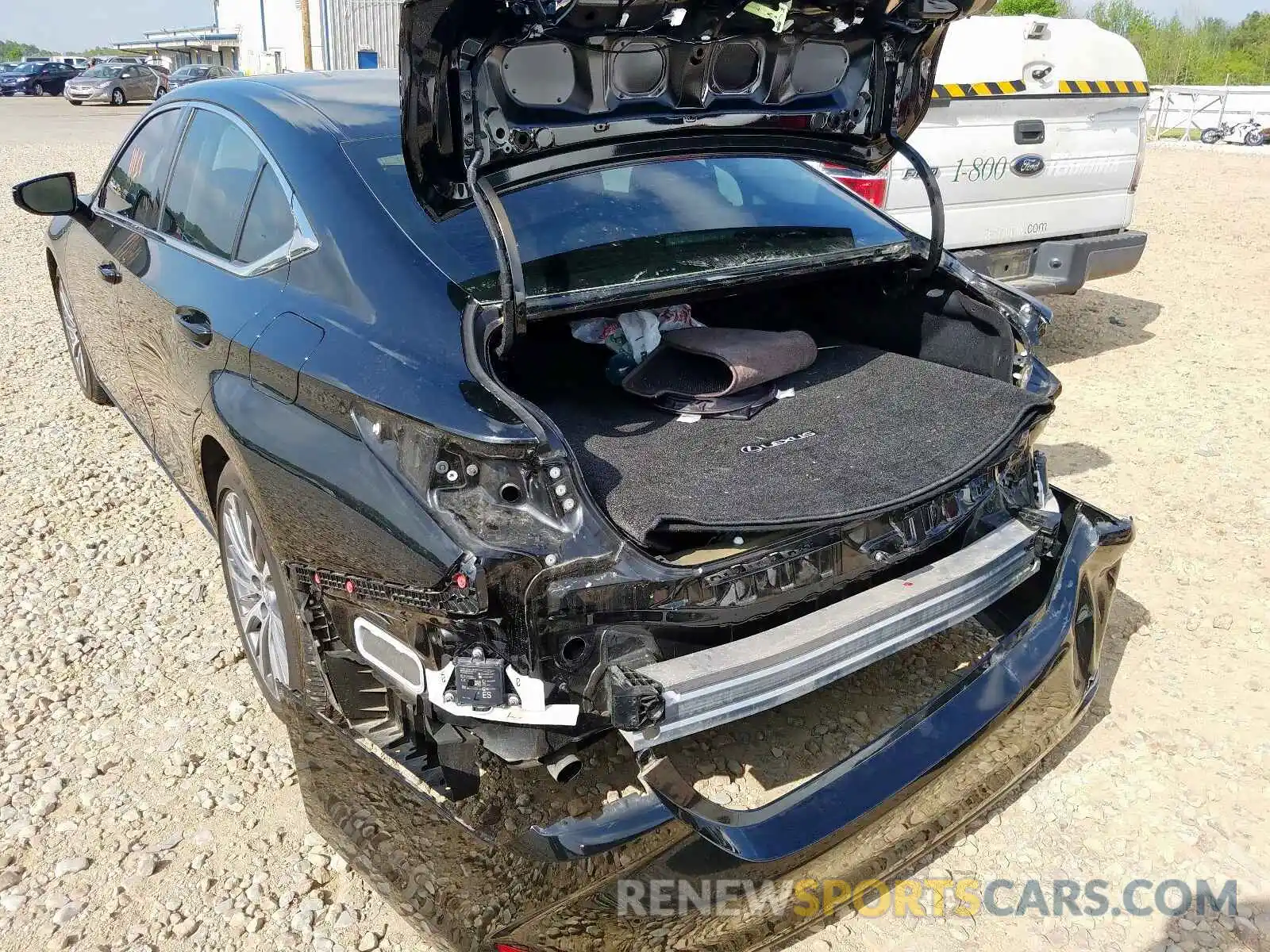 9 Photograph of a damaged car 58ABZ1B10KU002891 LEXUS ES350 2019