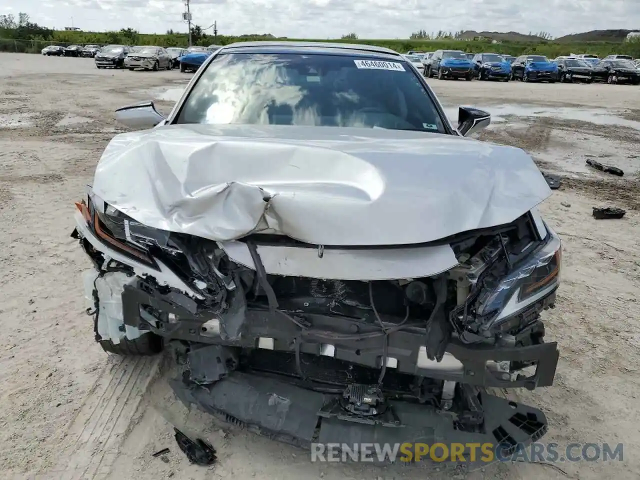 5 Photograph of a damaged car 58ABZ1B10KU003944 LEXUS ES350 2019