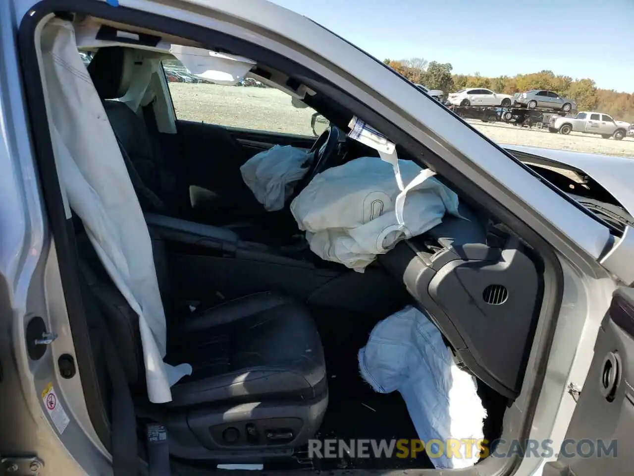 5 Photograph of a damaged car 58ABZ1B10KU004270 LEXUS ES350 2019