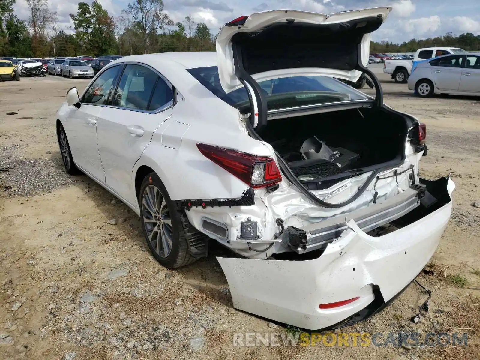 3 Photograph of a damaged car 58ABZ1B10KU006729 LEXUS ES350 2019