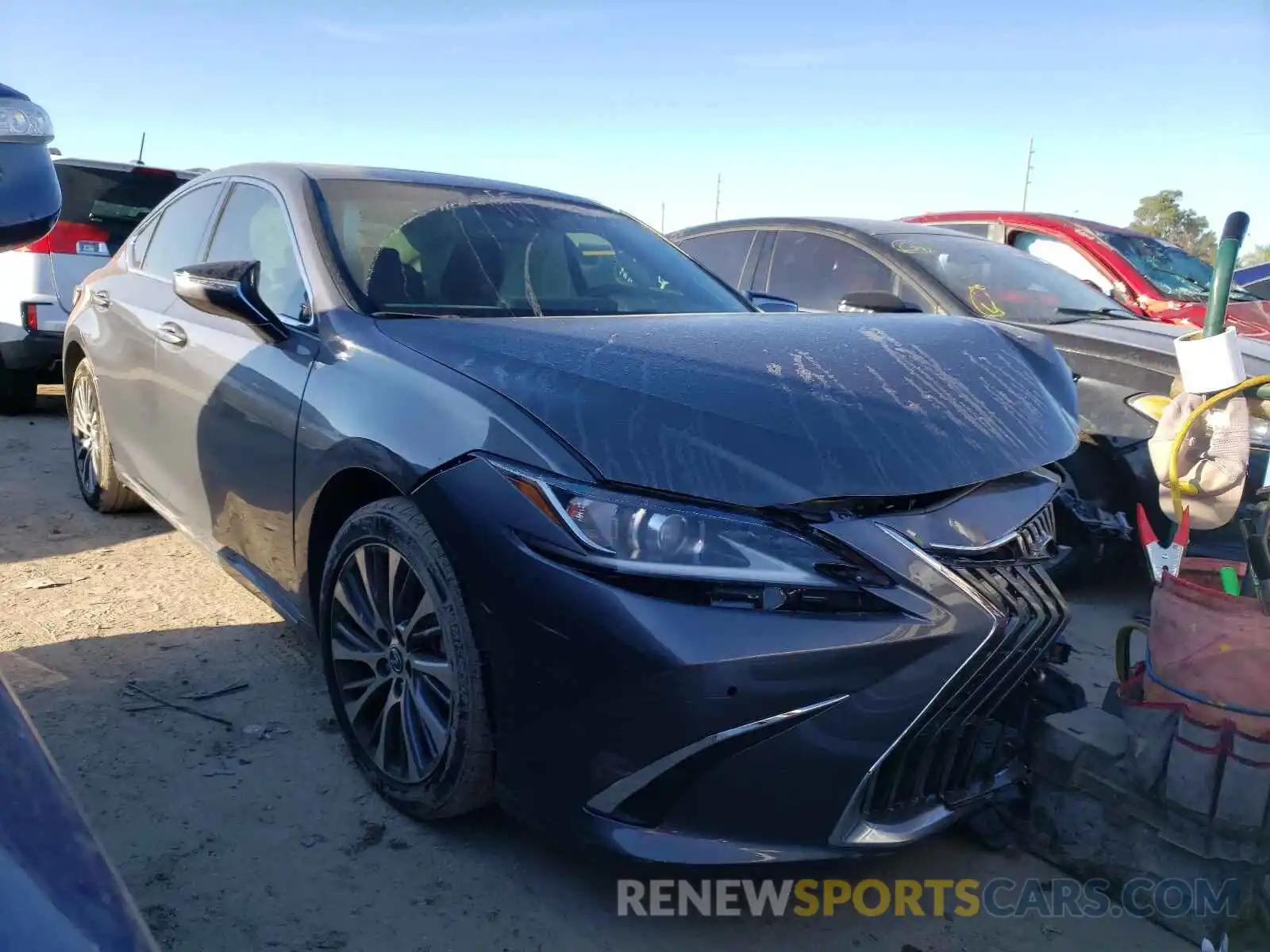 1 Photograph of a damaged car 58ABZ1B10KU008822 LEXUS ES350 2019