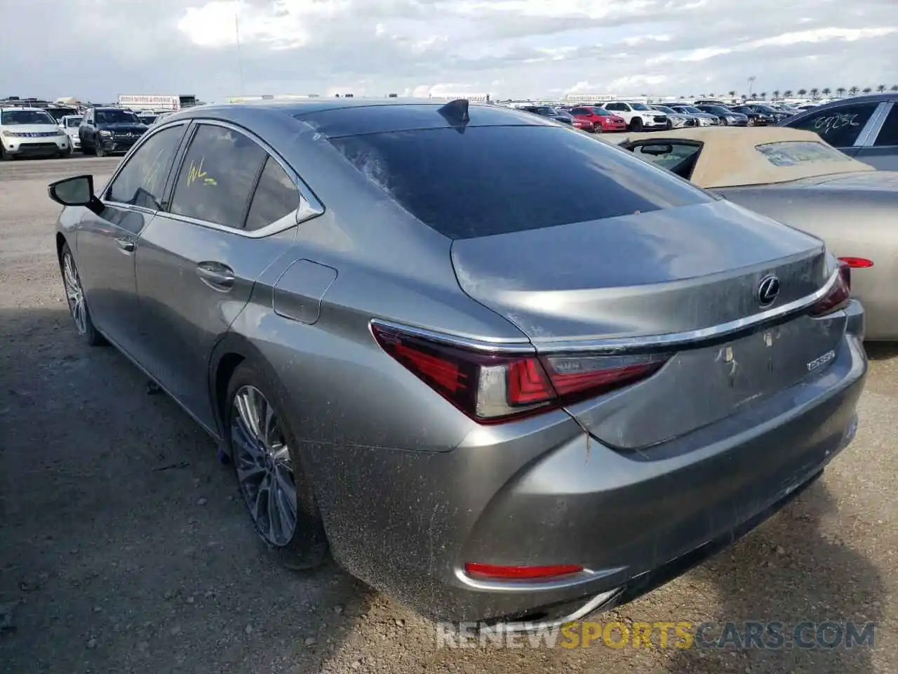 3 Photograph of a damaged car 58ABZ1B10KU010229 LEXUS ES350 2019