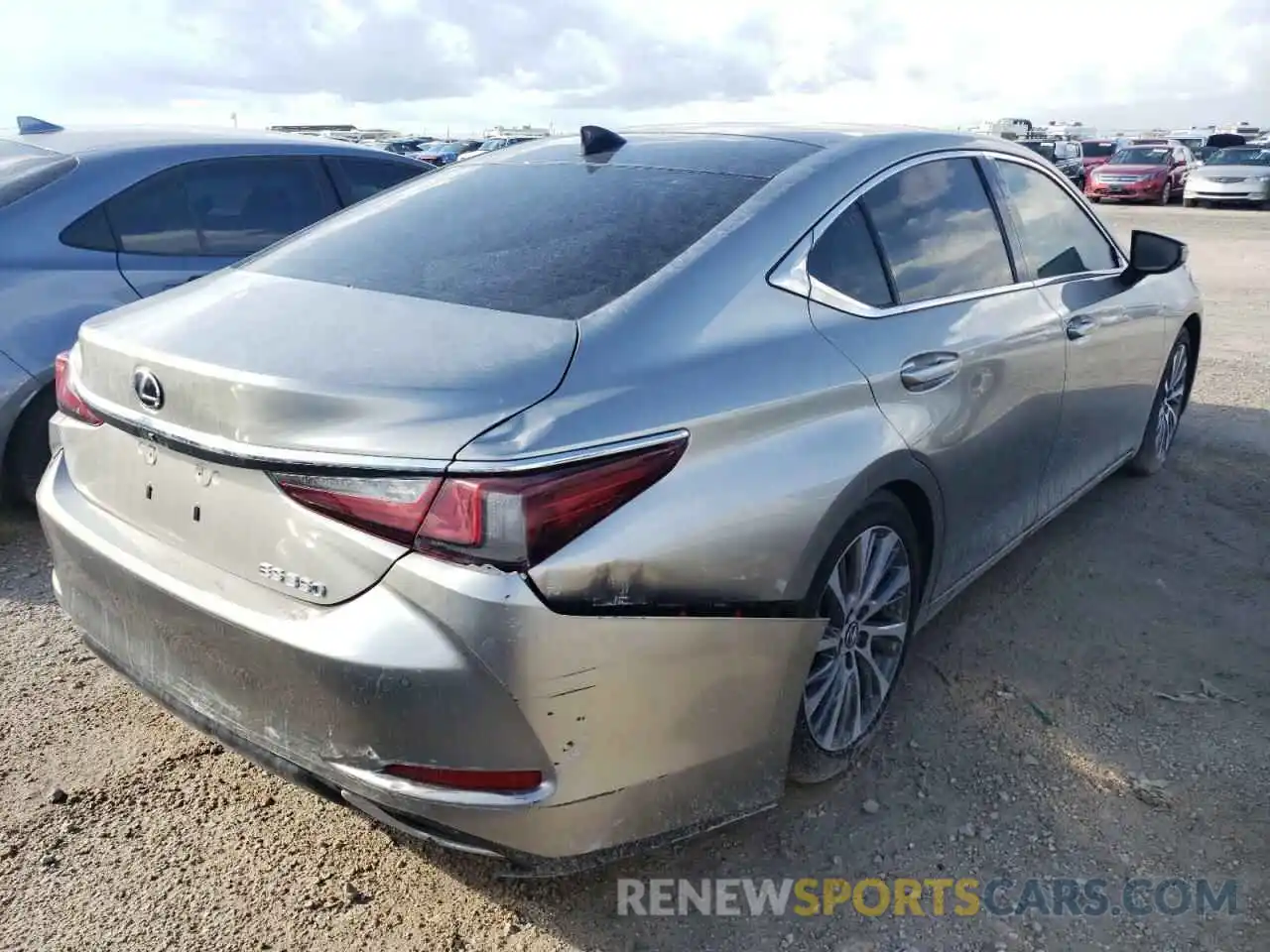 4 Photograph of a damaged car 58ABZ1B10KU010229 LEXUS ES350 2019