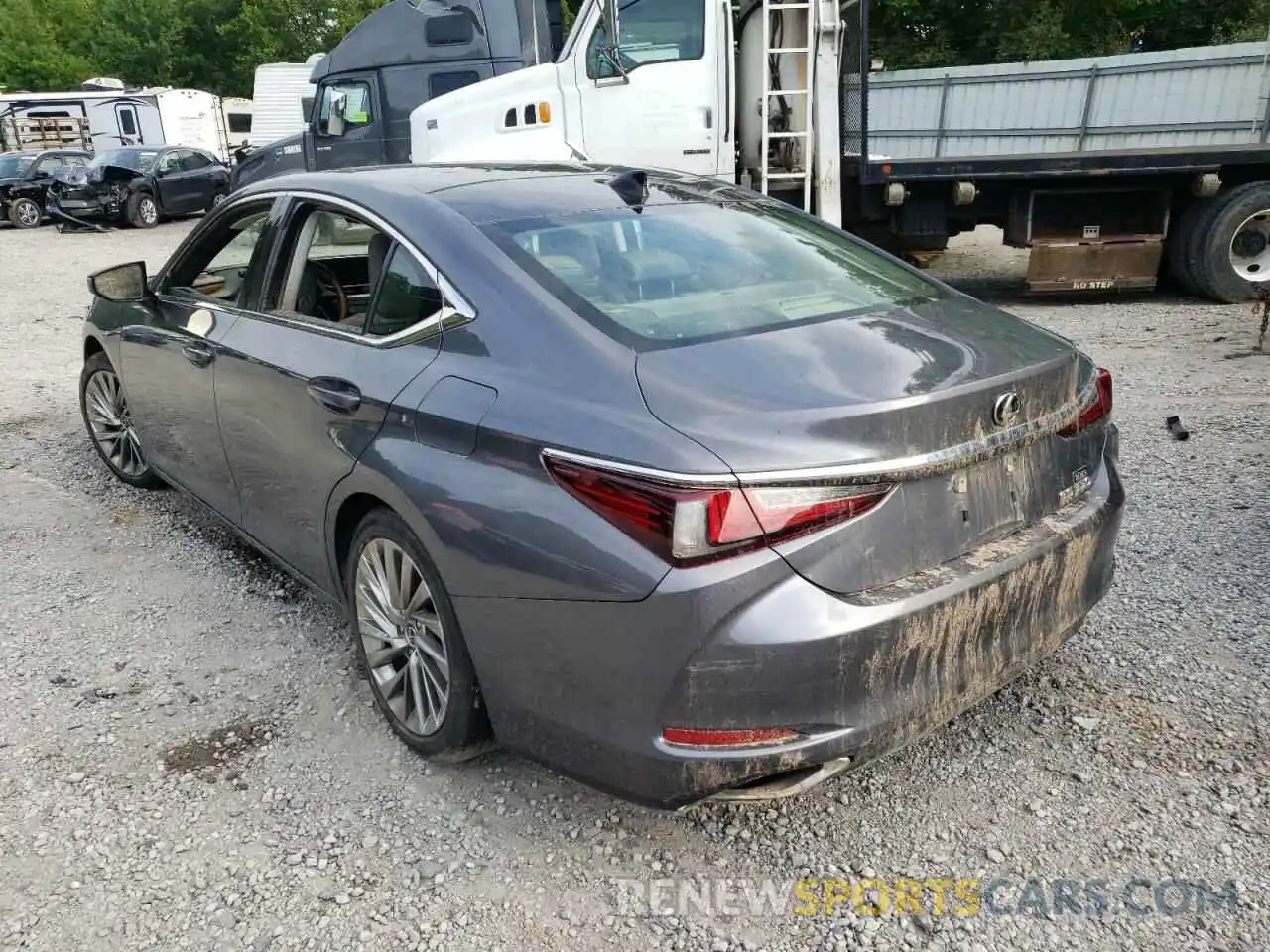 3 Photograph of a damaged car 58ABZ1B10KU010358 LEXUS ES350 2019