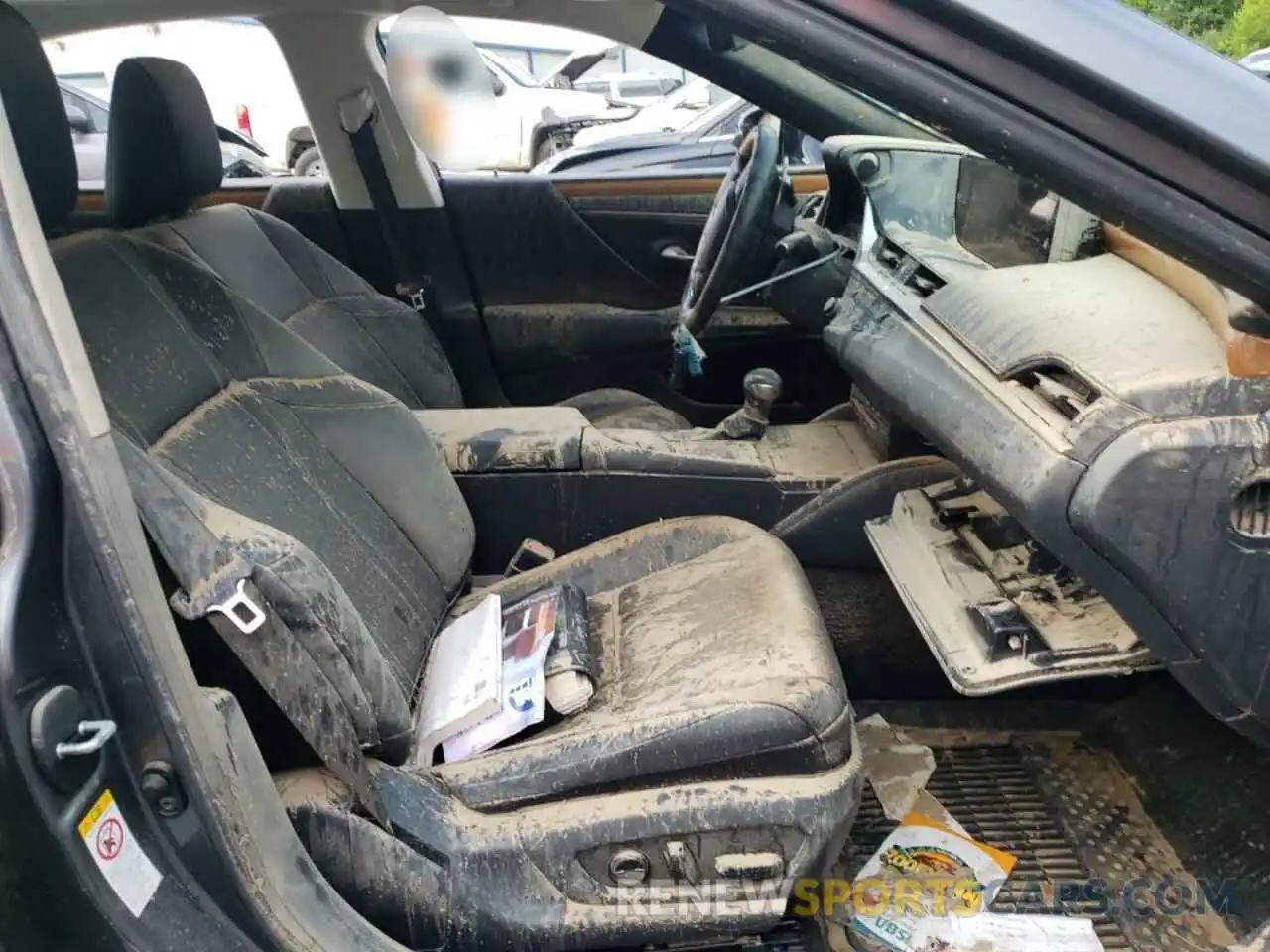 5 Photograph of a damaged car 58ABZ1B10KU010358 LEXUS ES350 2019