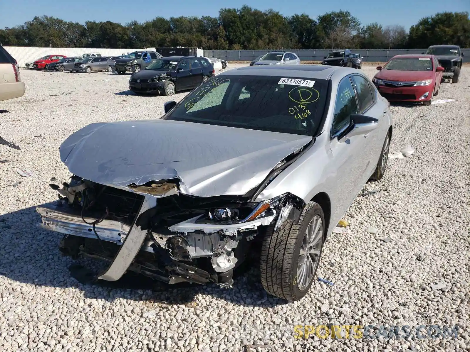 2 Photograph of a damaged car 58ABZ1B10KU013468 LEXUS ES350 2019