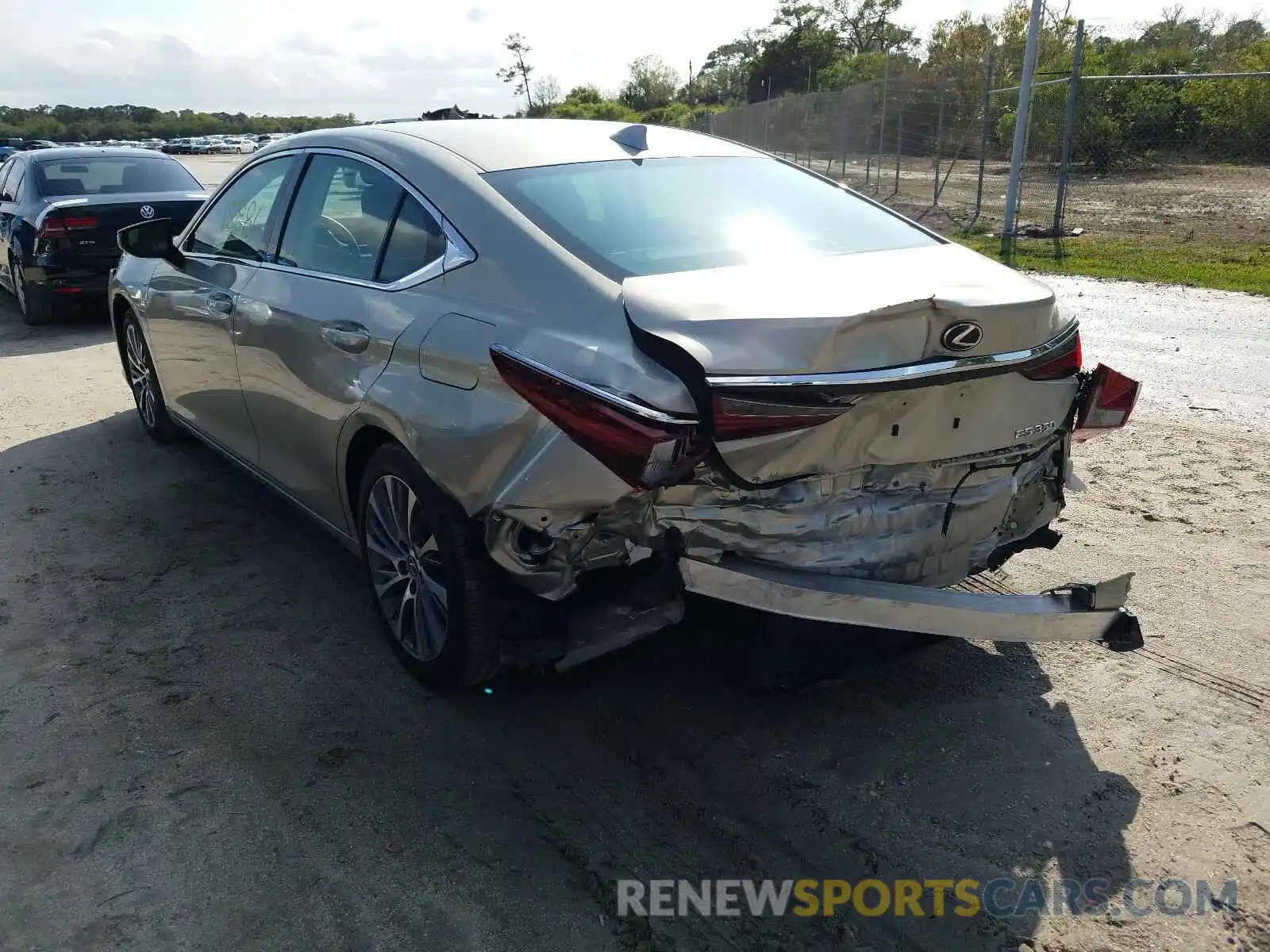 9 Photograph of a damaged car 58ABZ1B10KU015768 LEXUS ES350 2019