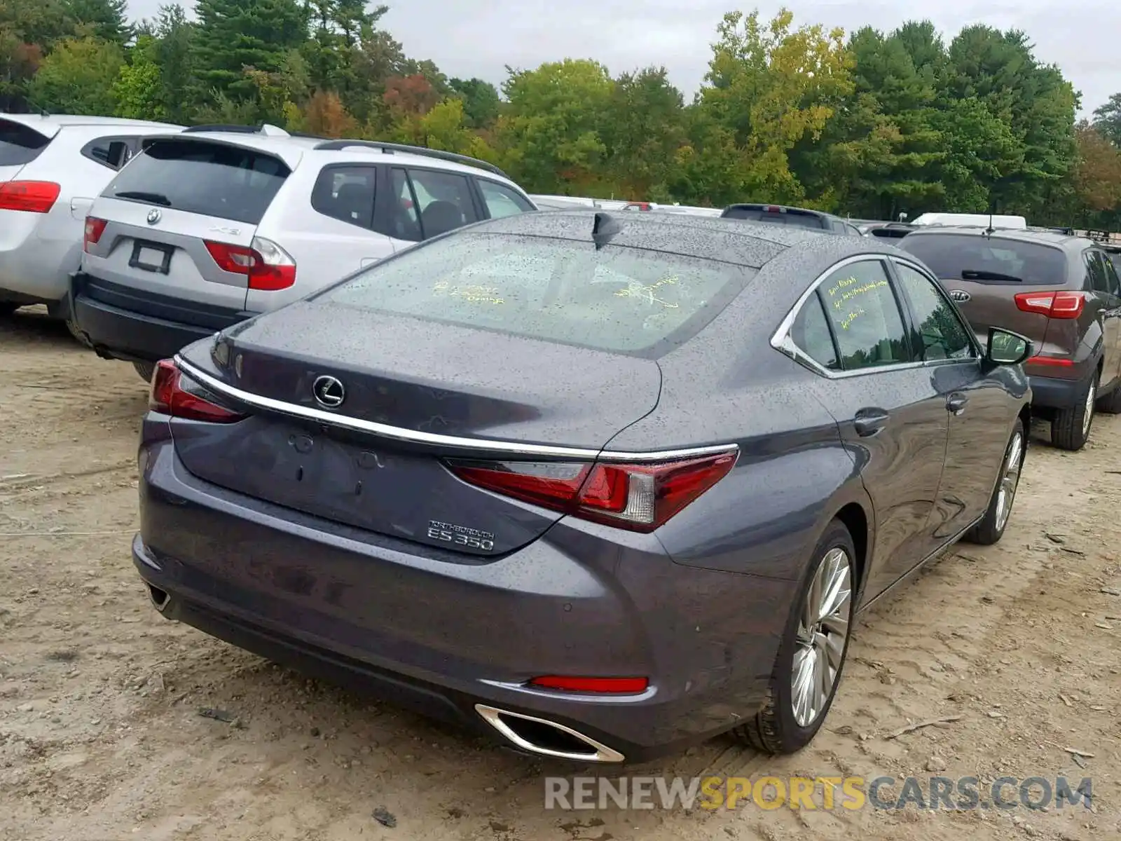 4 Photograph of a damaged car 58ABZ1B10KU020646 LEXUS ES350 2019