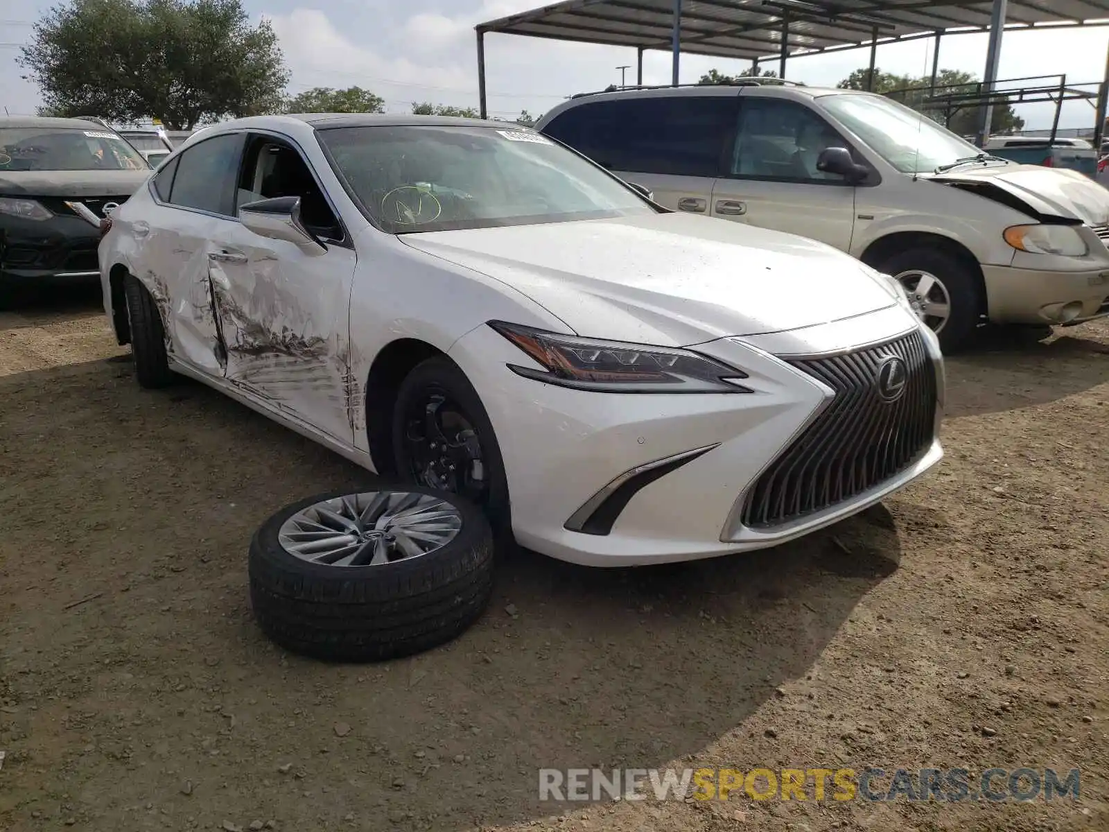 1 Photograph of a damaged car 58ABZ1B10KU021134 LEXUS ES350 2019