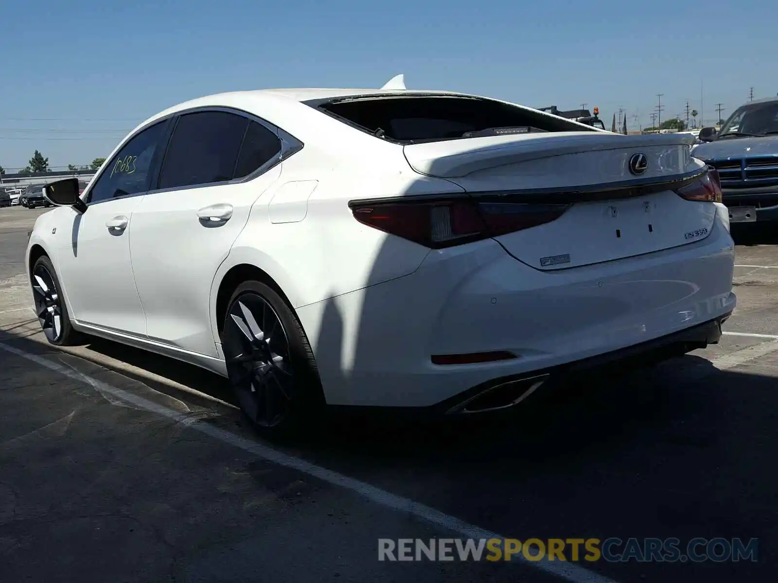 3 Photograph of a damaged car 58ABZ1B10KU026088 LEXUS ES350 2019