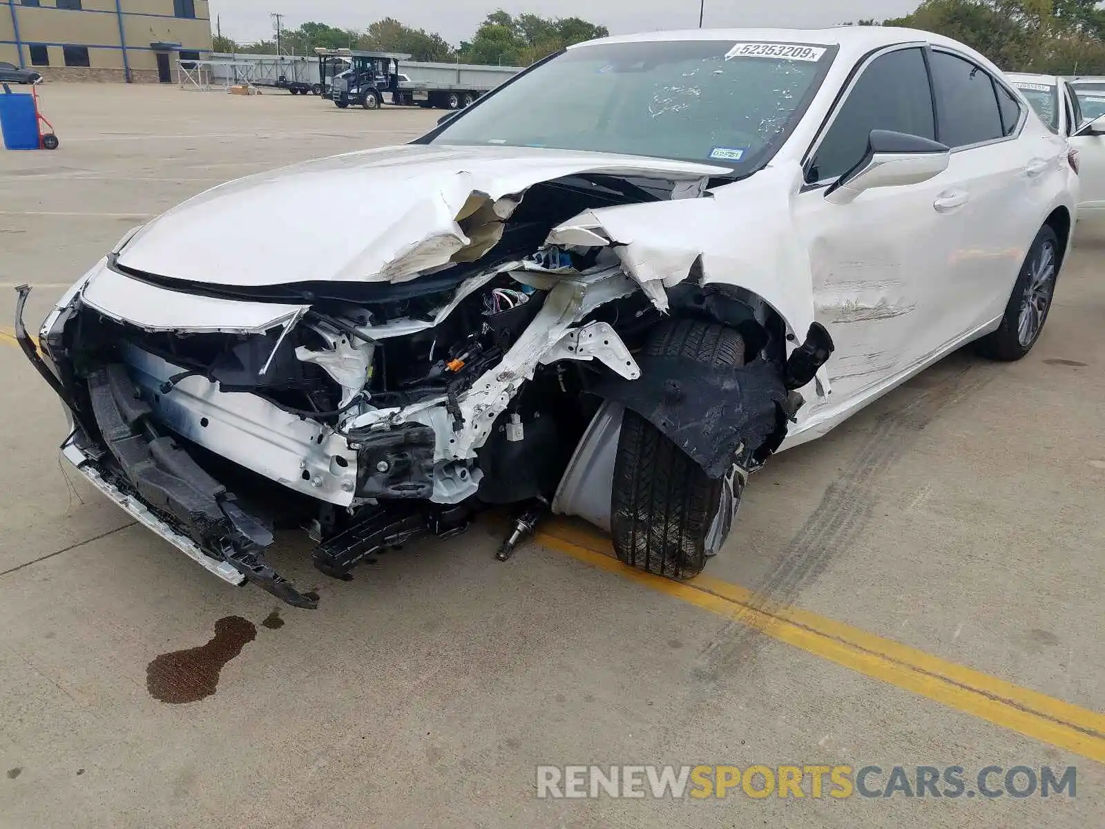 2 Photograph of a damaged car 58ABZ1B10KU026544 LEXUS ES350 2019
