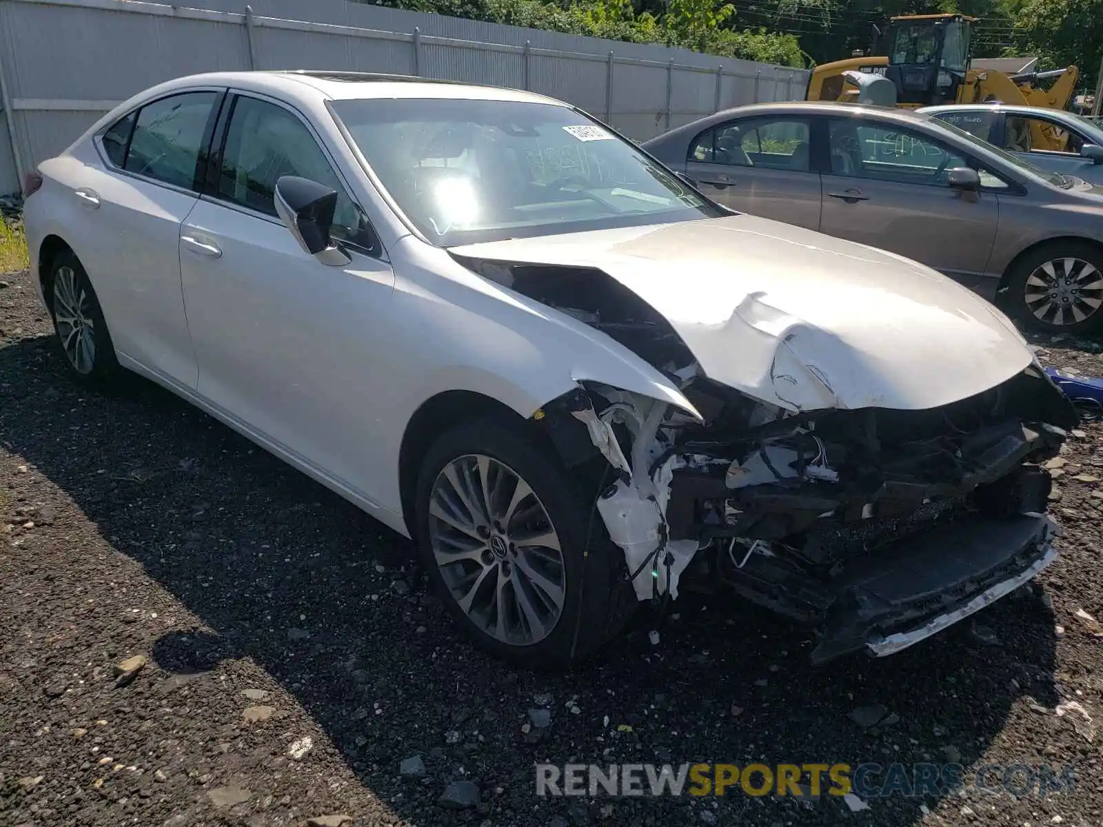 1 Photograph of a damaged car 58ABZ1B10KU031405 LEXUS ES350 2019