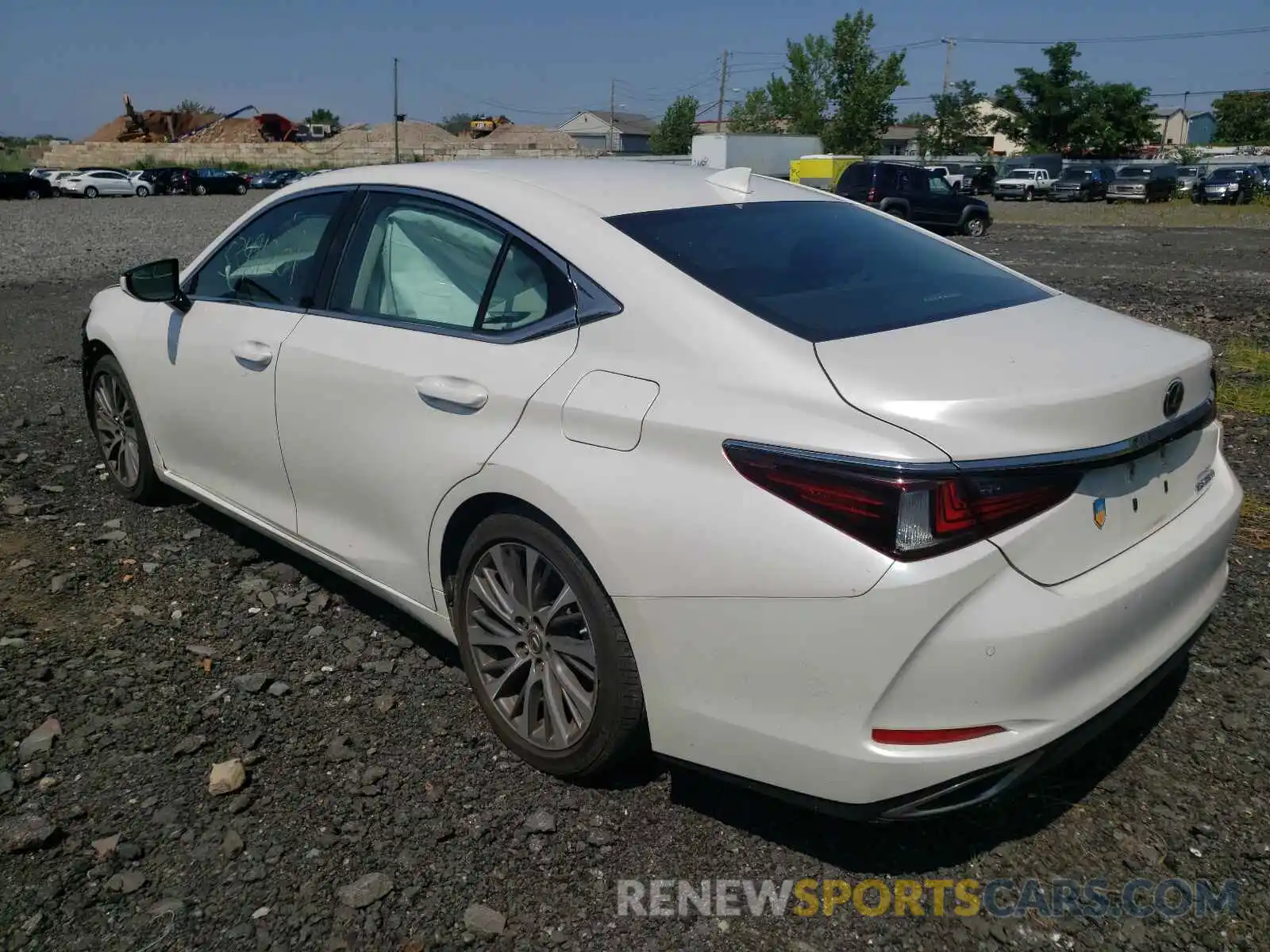 3 Photograph of a damaged car 58ABZ1B10KU031405 LEXUS ES350 2019