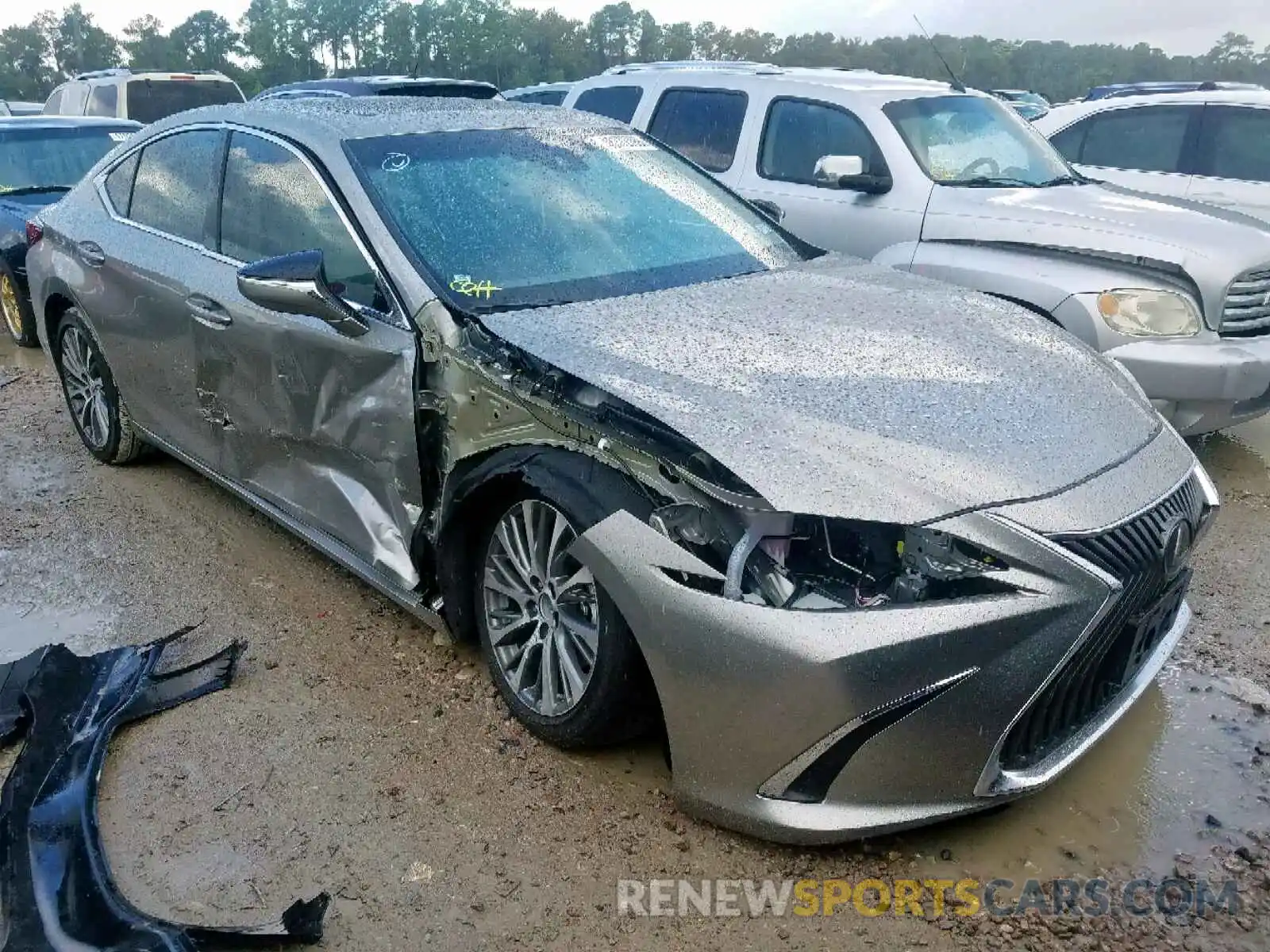 1 Photograph of a damaged car 58ABZ1B10KU040508 LEXUS ES350 2019