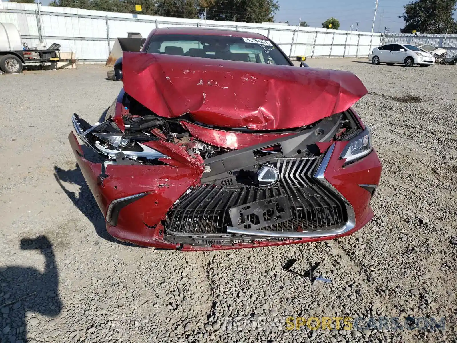 9 Photograph of a damaged car 58ABZ1B10KU043540 LEXUS ES350 2019