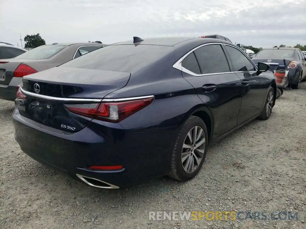 4 Photograph of a damaged car 58ABZ1B10KU043800 LEXUS ES350 2019