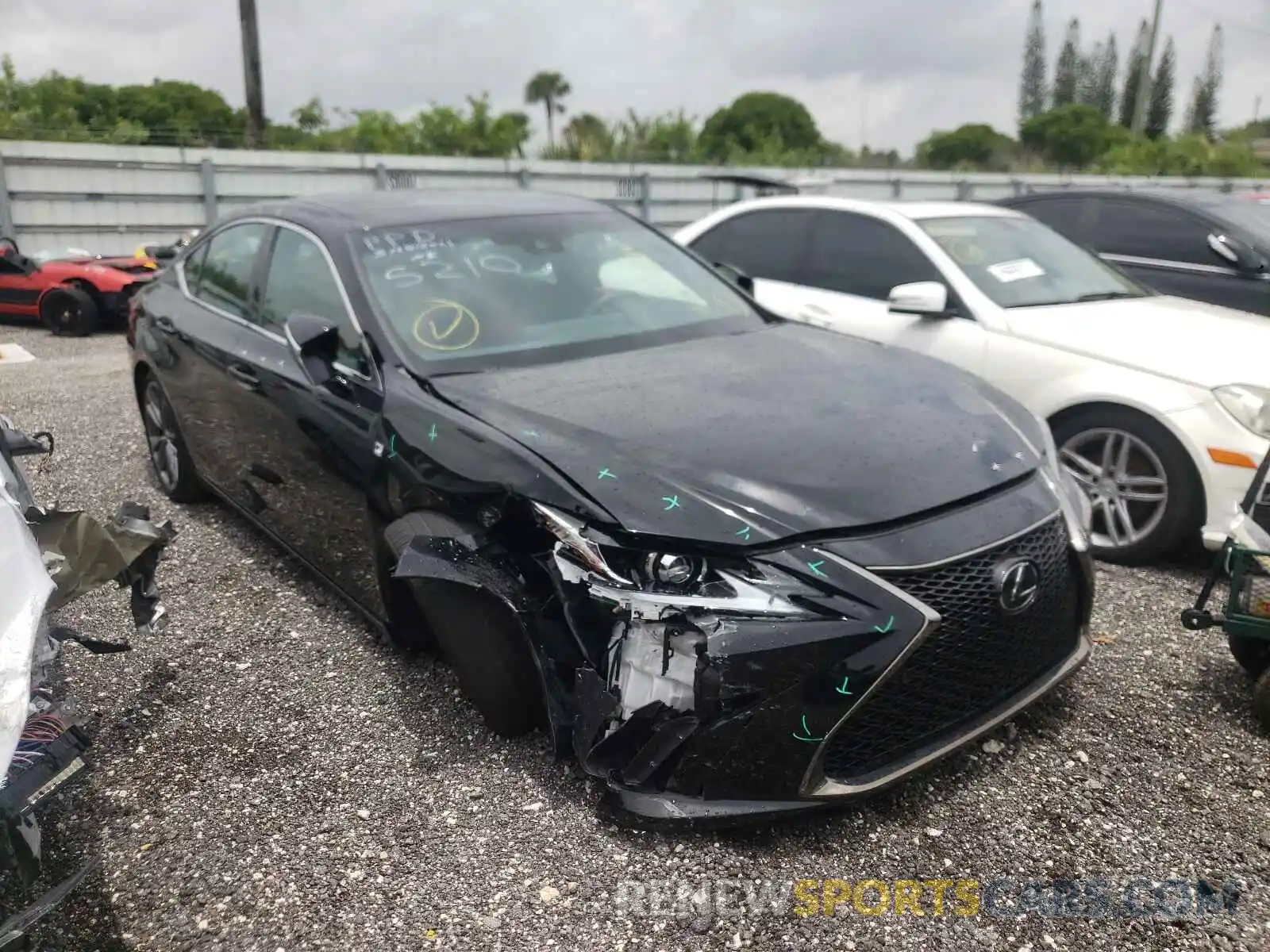 1 Photograph of a damaged car 58ABZ1B10KU045210 LEXUS ES350 2019