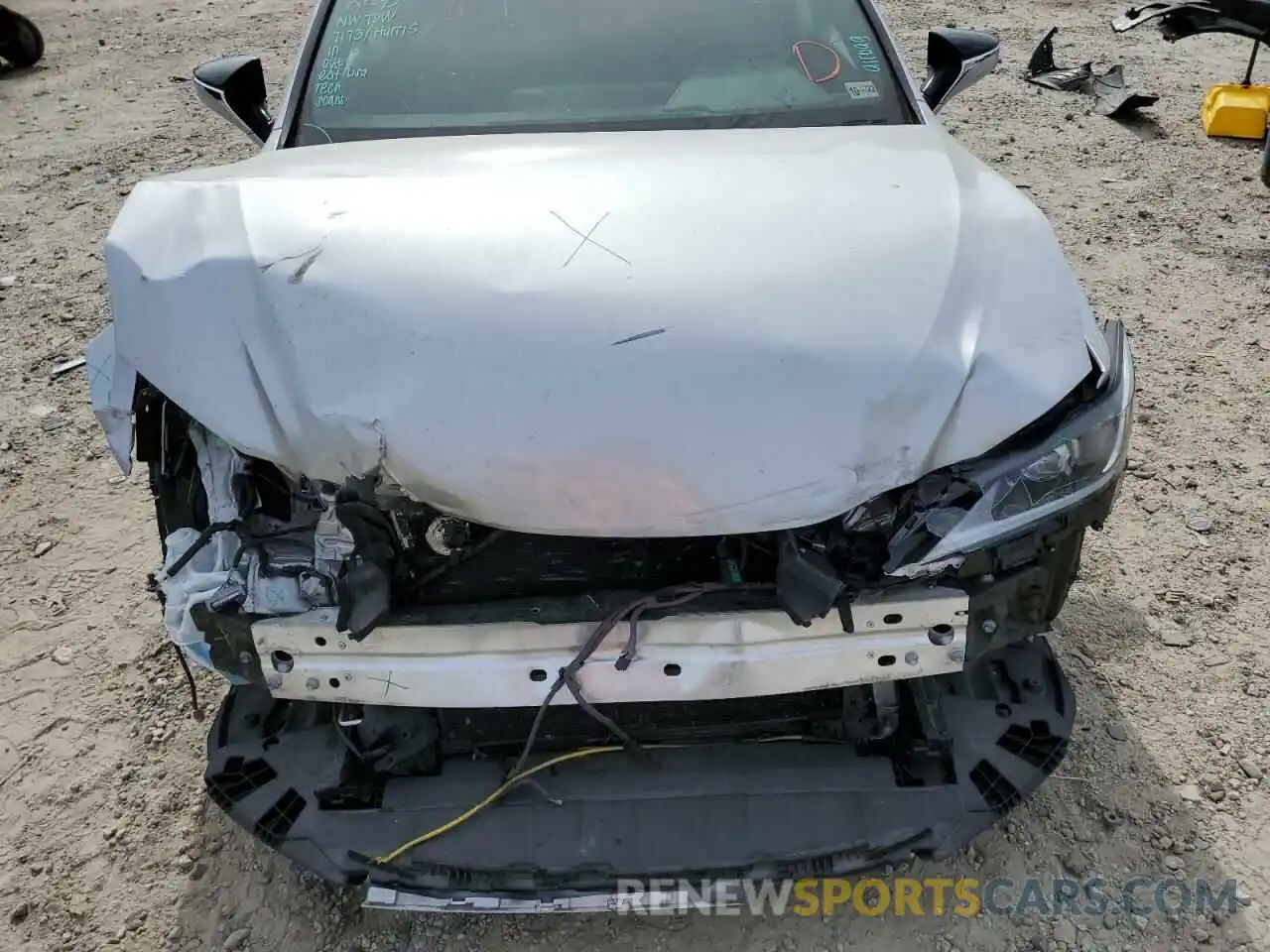 9 Photograph of a damaged car 58ABZ1B10KU050441 LEXUS ES350 2019