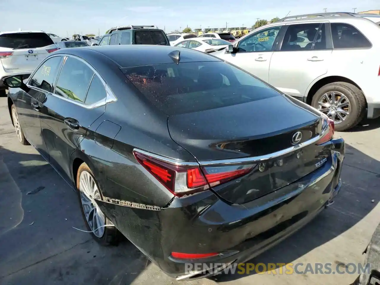 3 Photograph of a damaged car 58ABZ1B11KU001782 LEXUS ES350 2019