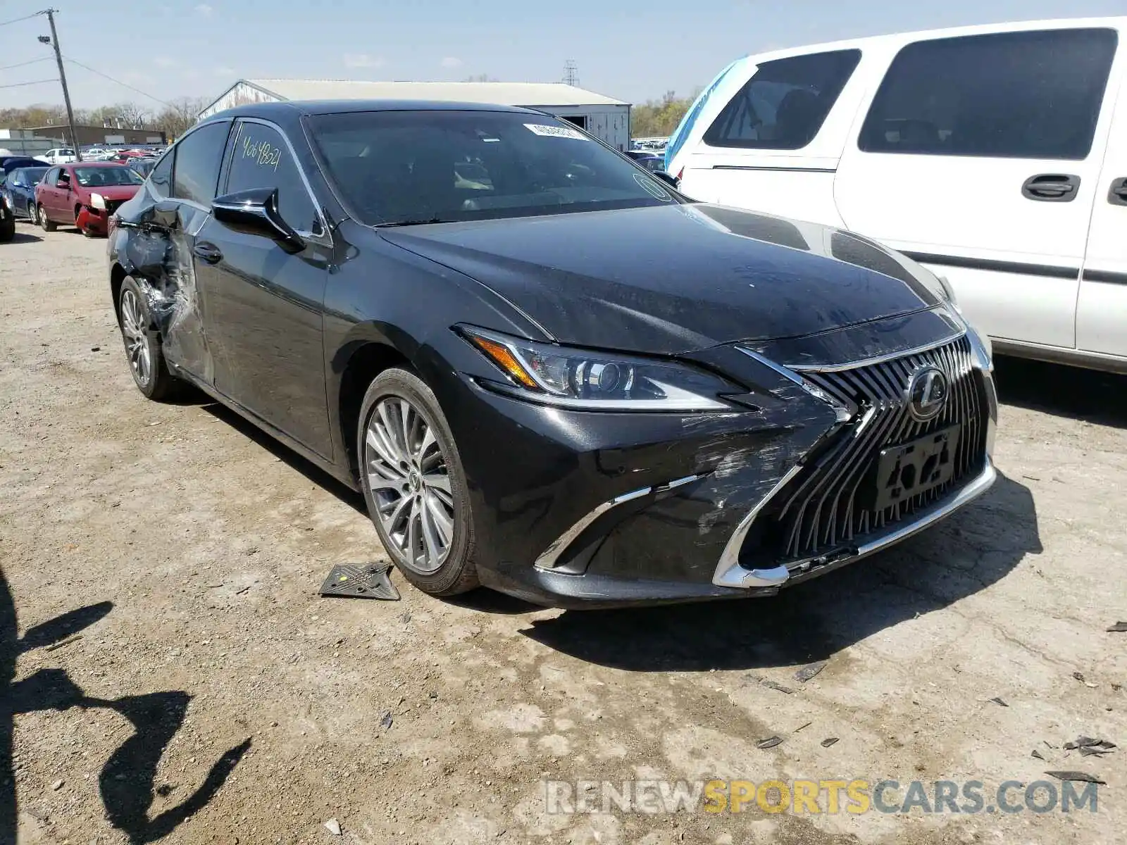 1 Photograph of a damaged car 58ABZ1B11KU008439 LEXUS ES350 2019