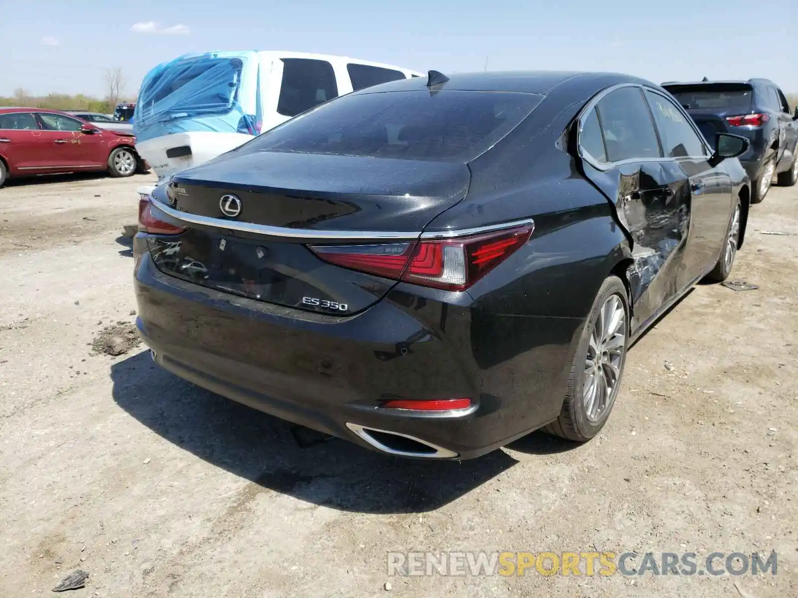 4 Photograph of a damaged car 58ABZ1B11KU008439 LEXUS ES350 2019