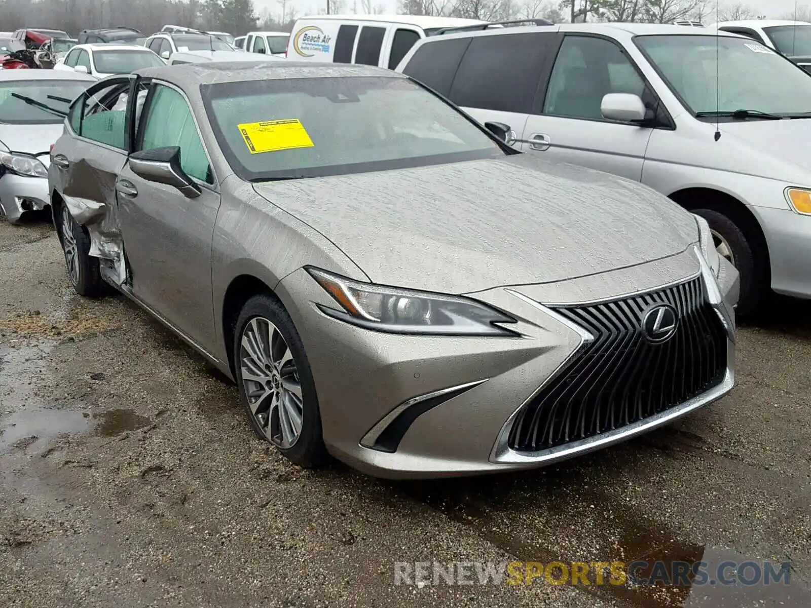 1 Photograph of a damaged car 58ABZ1B11KU013379 LEXUS ES350 2019