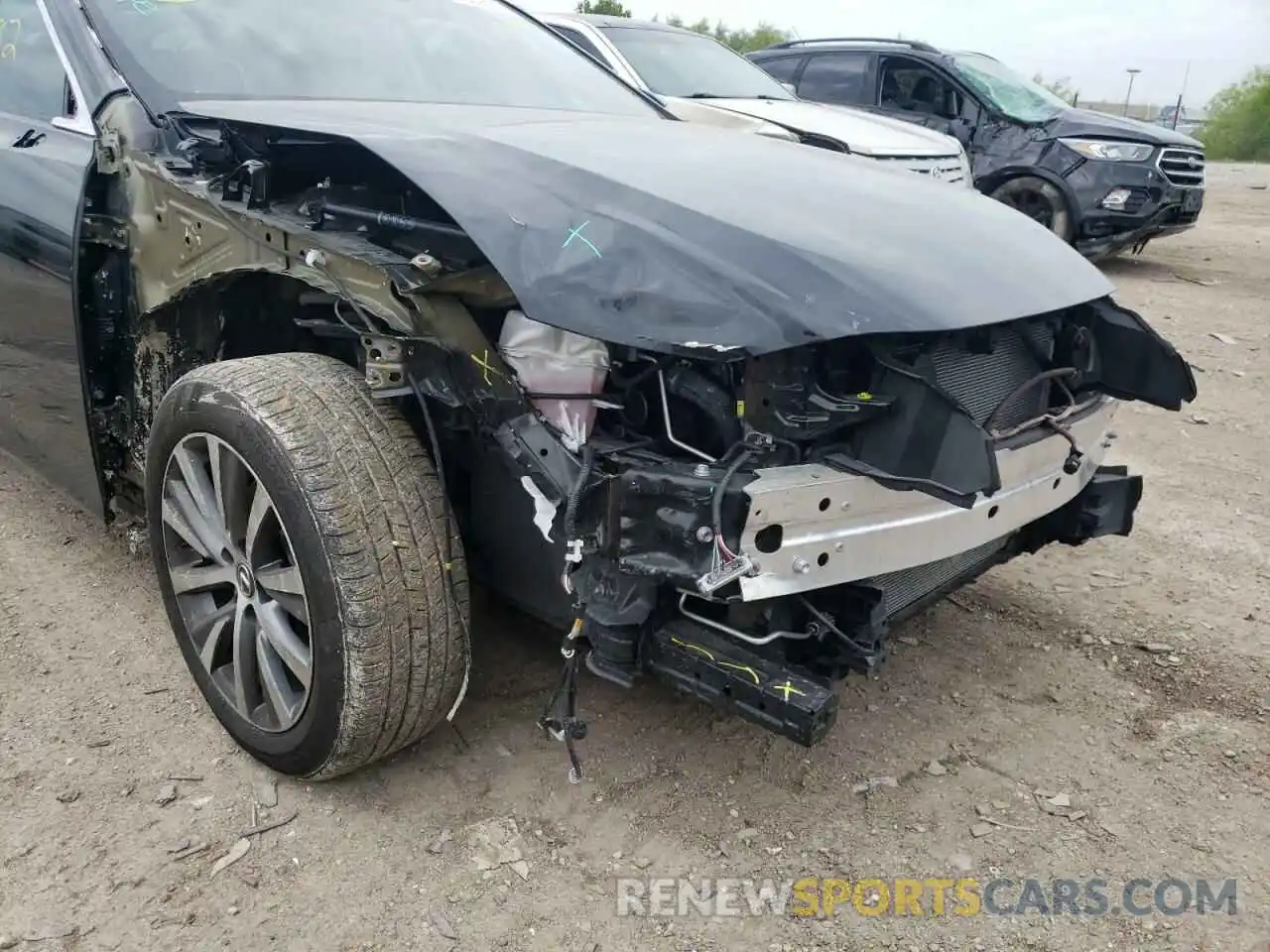 9 Photograph of a damaged car 58ABZ1B11KU014483 LEXUS ES350 2019