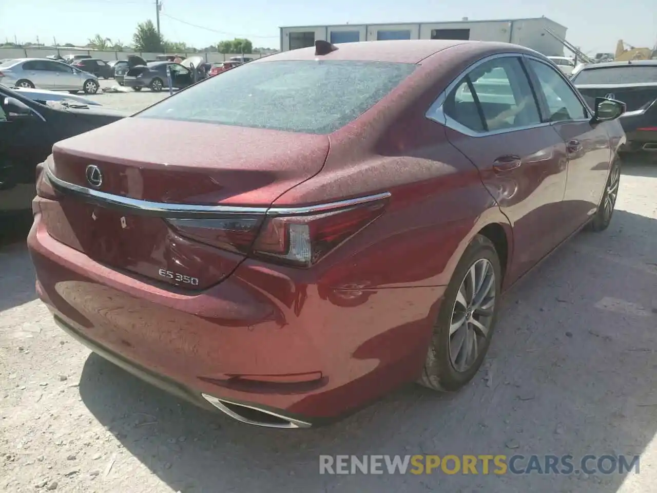 4 Photograph of a damaged car 58ABZ1B11KU015505 LEXUS ES350 2019