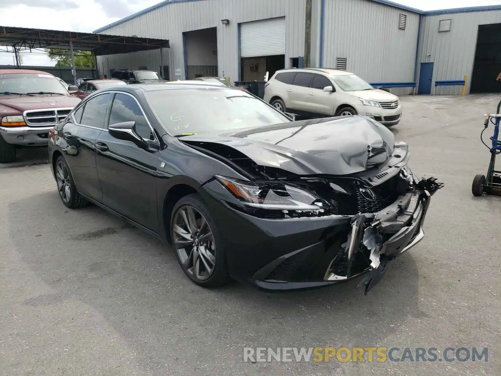 1 Photograph of a damaged car 58ABZ1B11KU016914 LEXUS ES350 2019