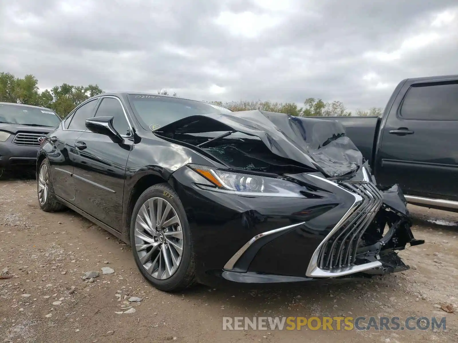 1 Photograph of a damaged car 58ABZ1B11KU021157 LEXUS ES350 2019