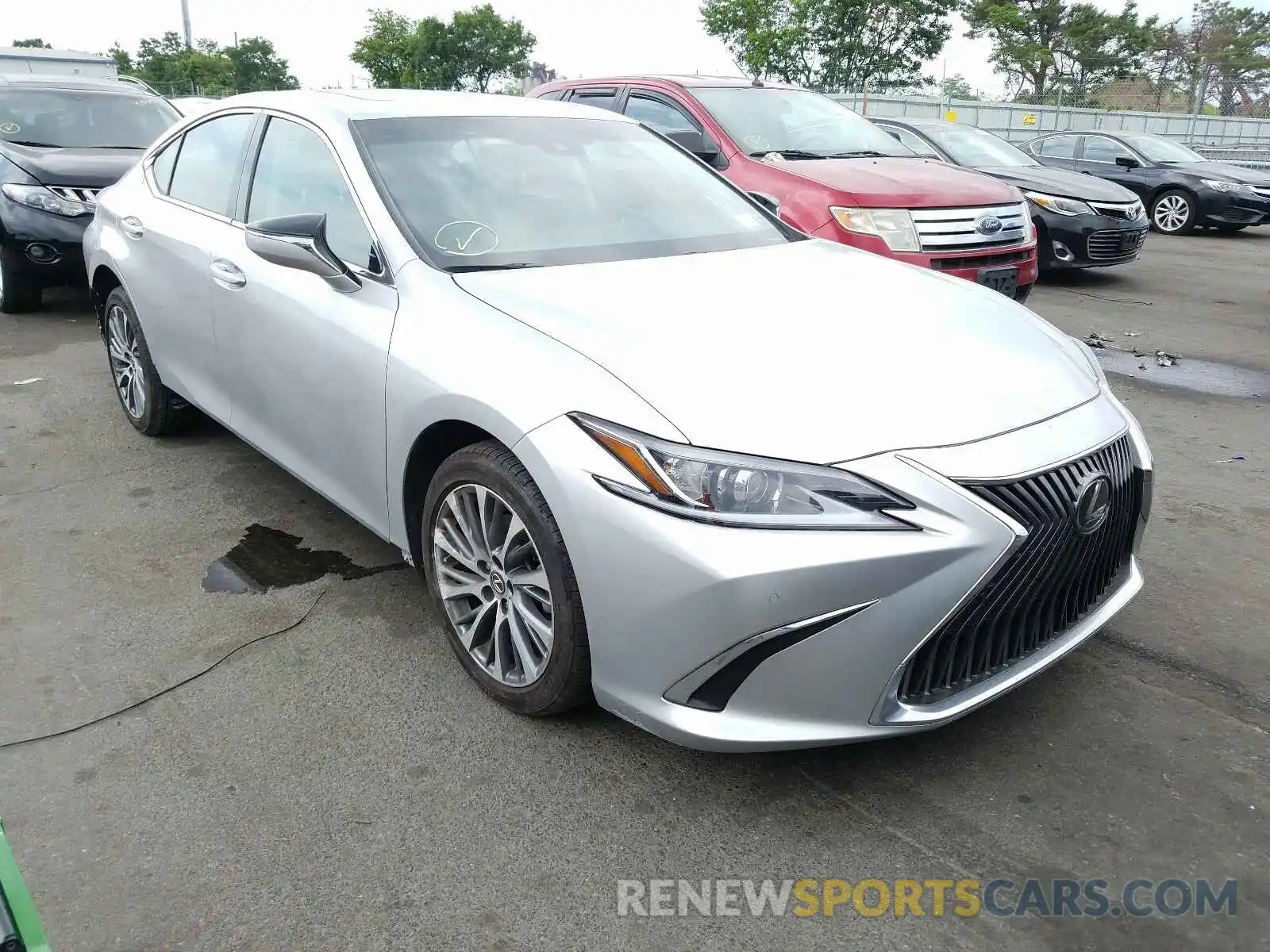 1 Photograph of a damaged car 58ABZ1B11KU022146 LEXUS ES350 2019